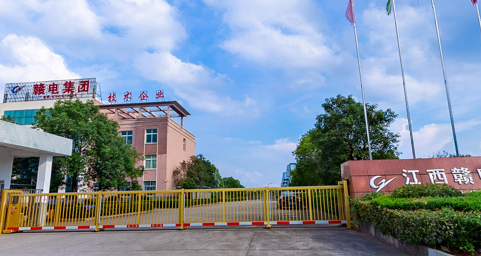 厂房大门