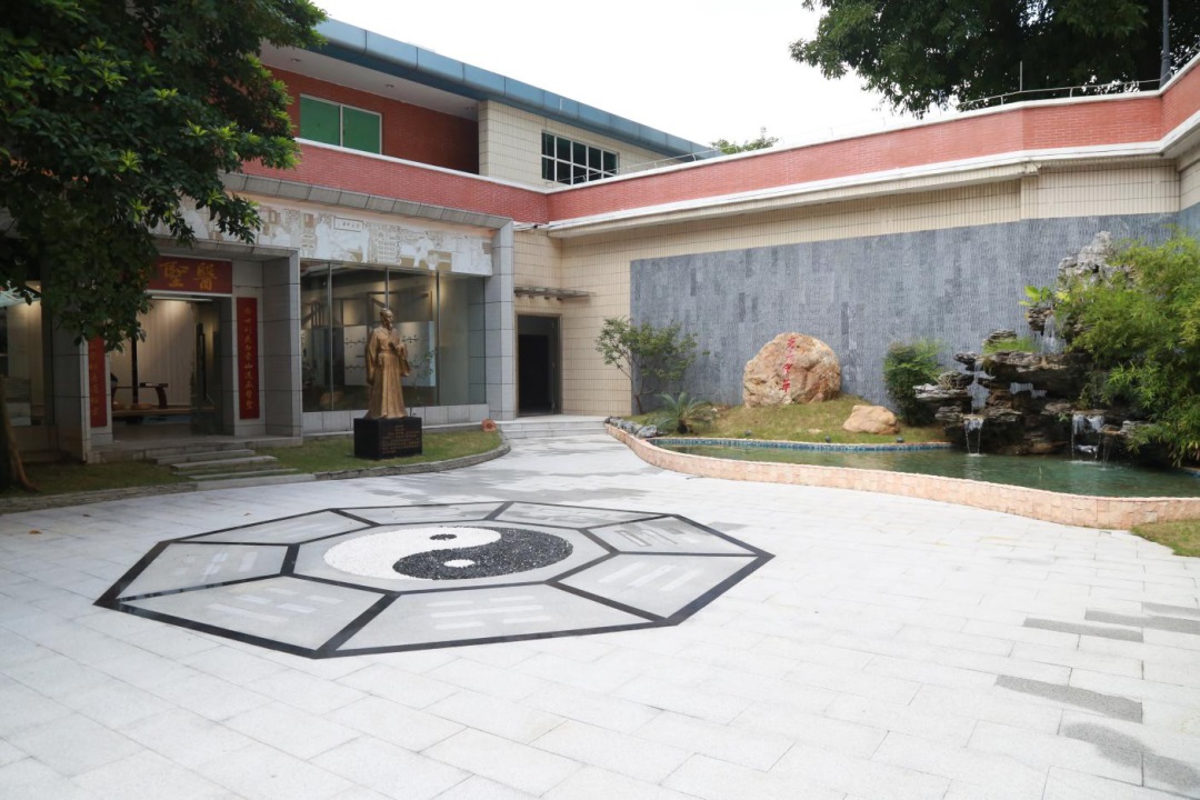 白云山征途国际官网医圣堂科普基地获评第十三批广州市科学手艺普及基地