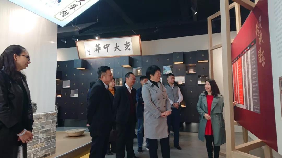 广药集团副总司理、、、总工程师刘菊妍一行到白云山征途国际官网调研科技质量治理事情