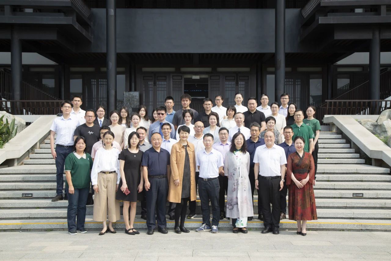 小柴胡非遗文化“活”起来，，白云山征途国际官网医圣堂“再出圈”