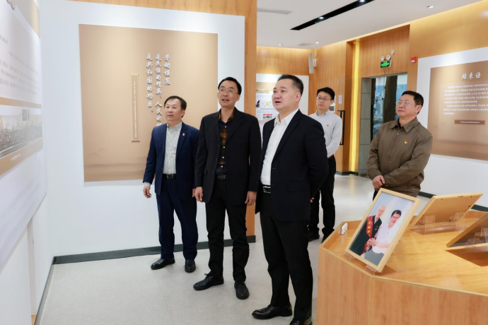 广药集团党委书记、、、董事长李小军到白云山征途国际官网公司调研